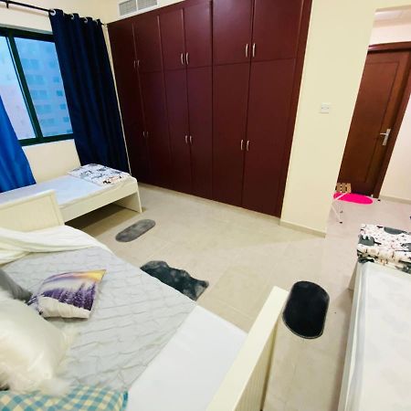 Nash Guest House Females Only Ντουμπάι Εξωτερικό φωτογραφία