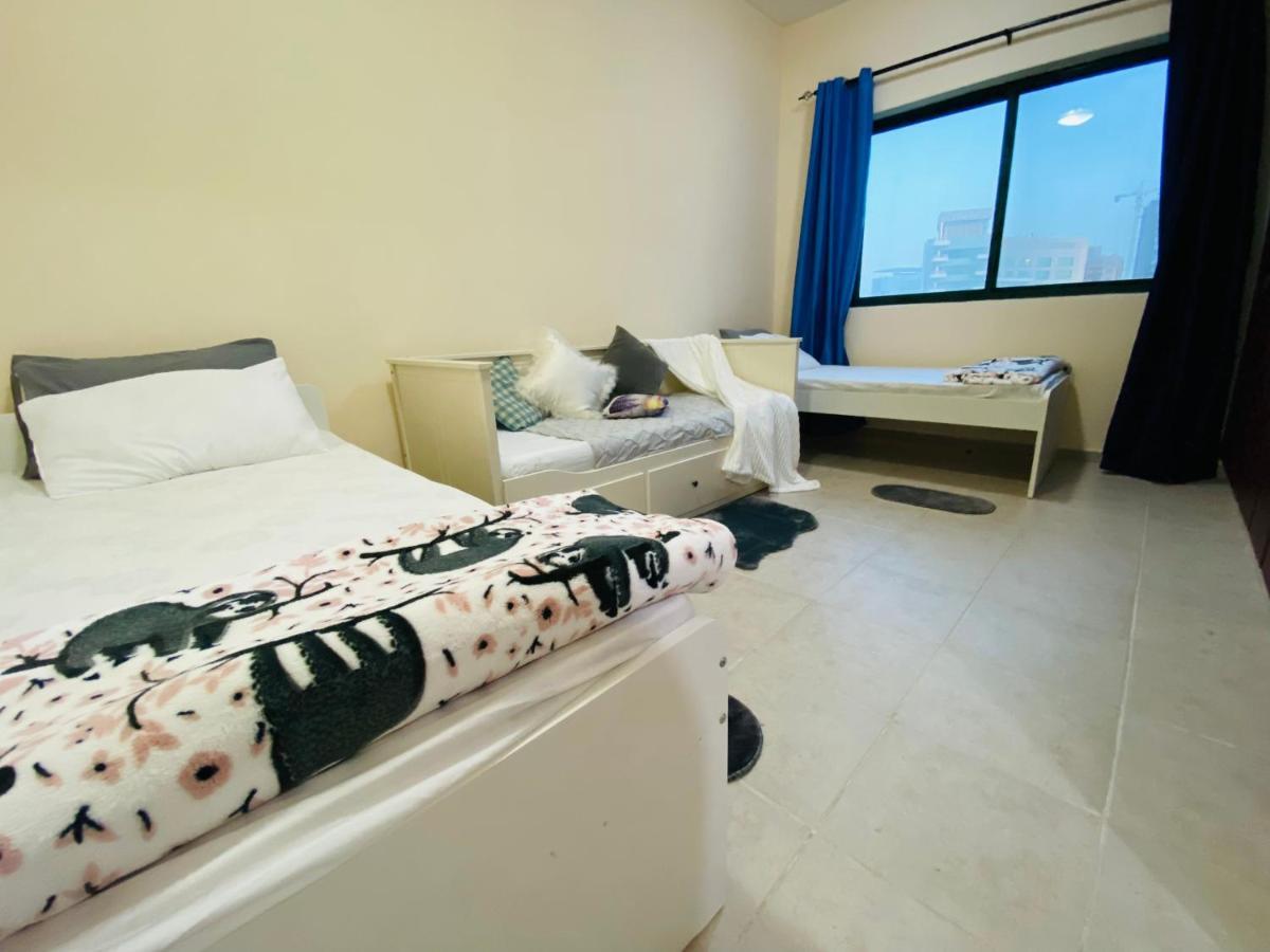 Nash Guest House Females Only Ντουμπάι Εξωτερικό φωτογραφία