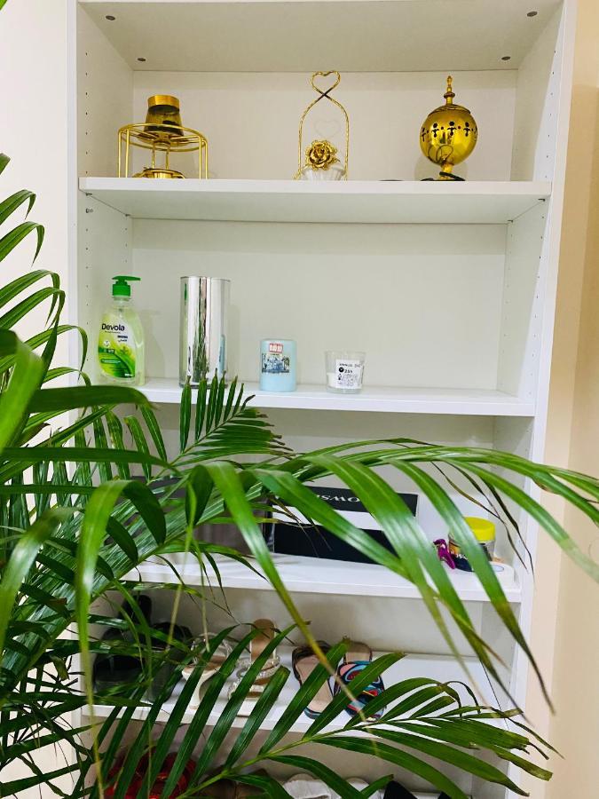 Nash Guest House Females Only Ντουμπάι Εξωτερικό φωτογραφία