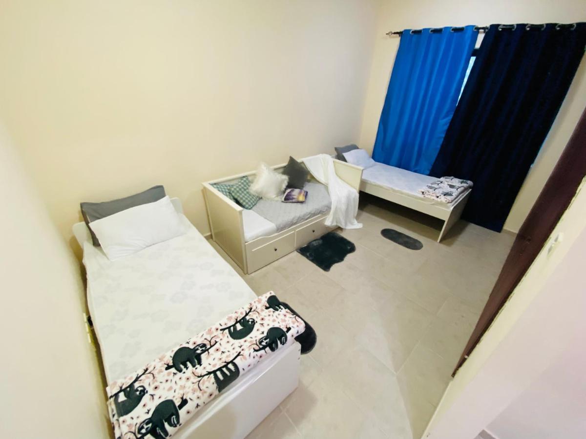 Nash Guest House Females Only Ντουμπάι Εξωτερικό φωτογραφία