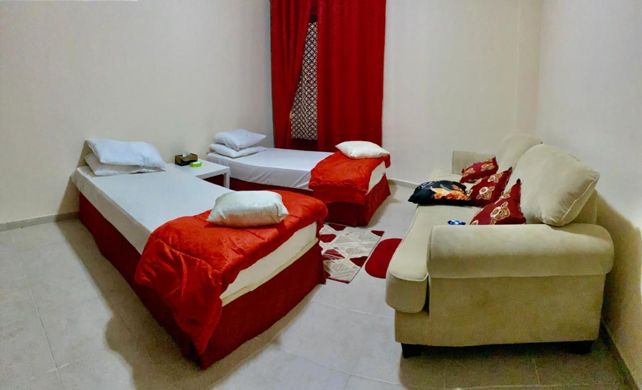 Nash Guest House Females Only Ντουμπάι Εξωτερικό φωτογραφία