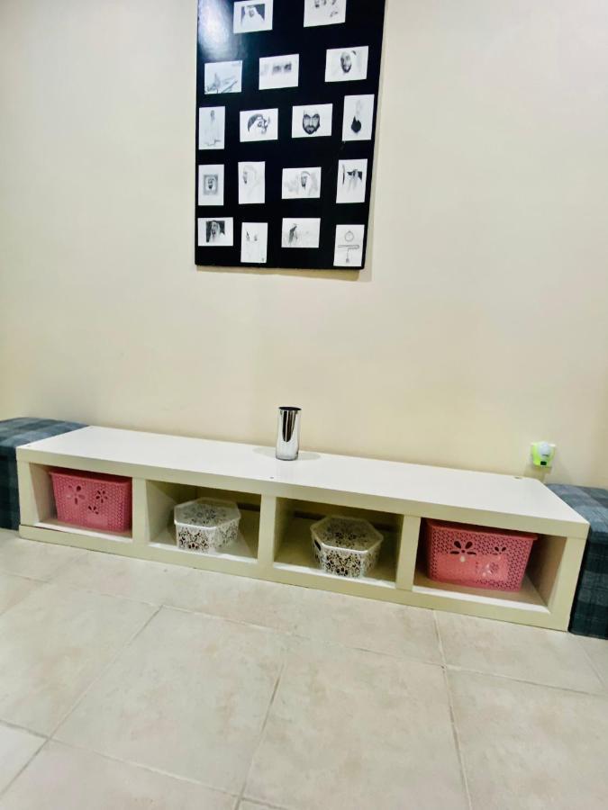 Nash Guest House Females Only Ντουμπάι Εξωτερικό φωτογραφία
