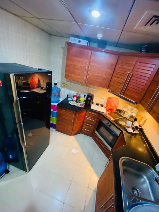 Nash Guest House Females Only Ντουμπάι Εξωτερικό φωτογραφία
